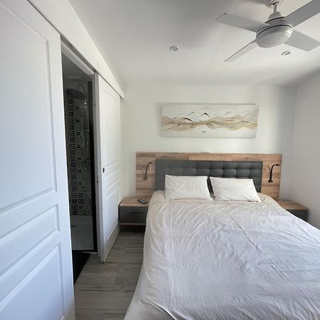 Charmante Villa Avec Piscine Dans Les Canaux Empuriabrava Bagian luar foto