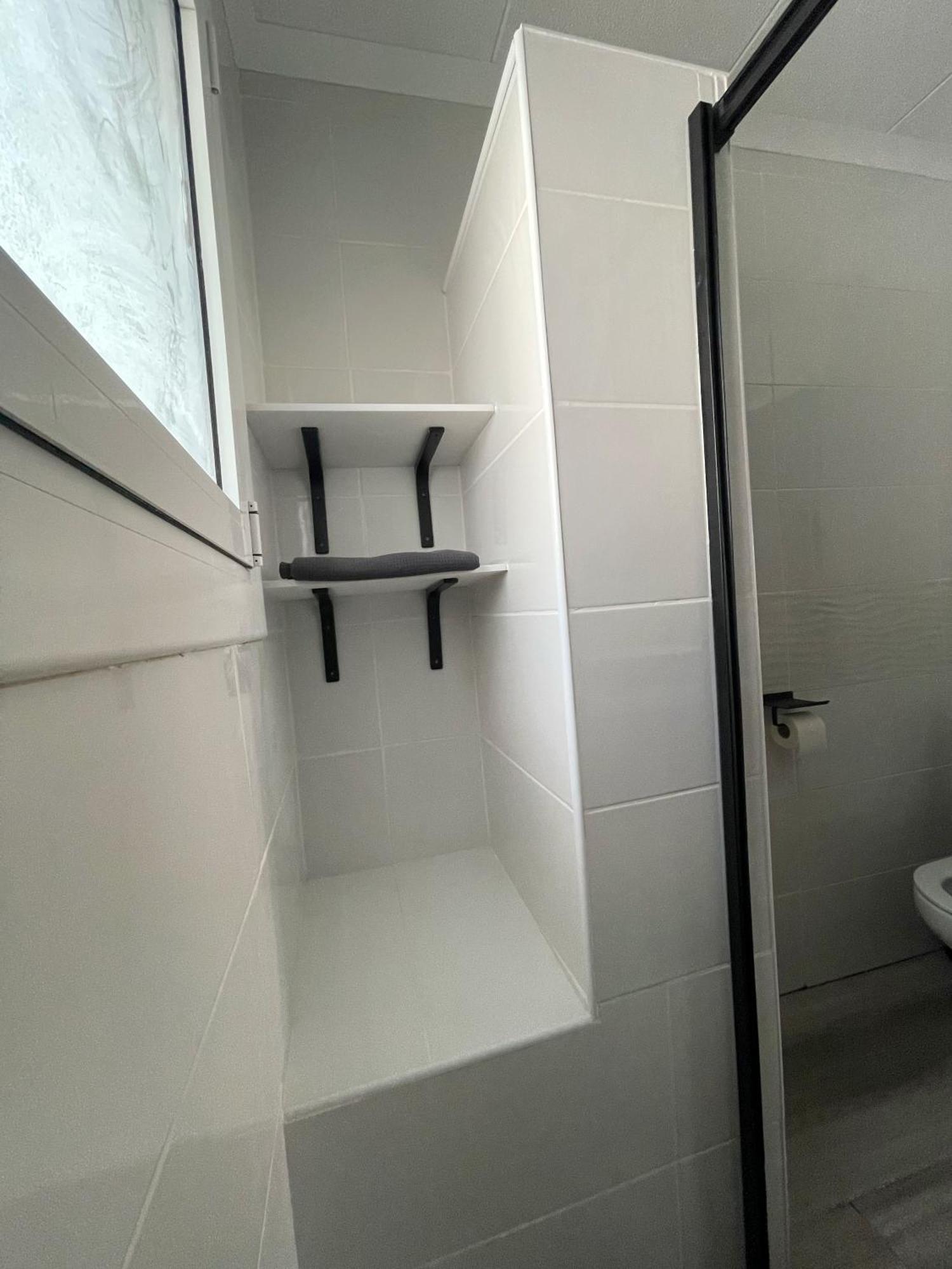 Charmante Villa Avec Piscine Dans Les Canaux Empuriabrava Bagian luar foto